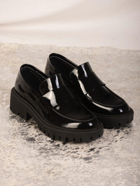 Mocasin Lackleder Schwarz.